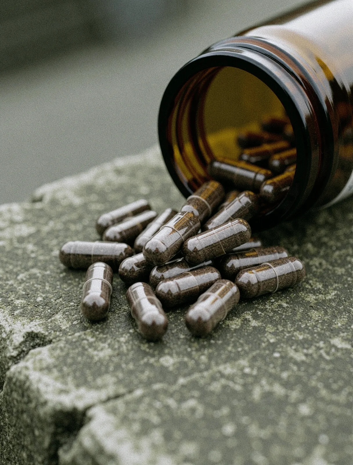 Naturalne ekstrakty roślinne i szkło laboratoryjne